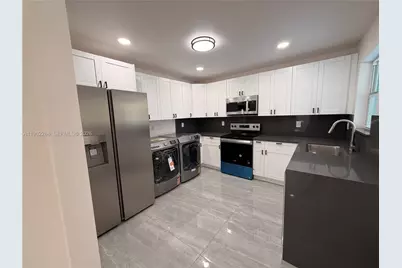 809 NW 12th Ave, Fort Lauderdale, FL 33311 - Photo 2