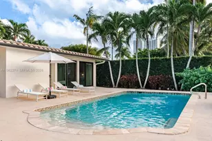 636 Hibiscus Dr, Hallandale Beach, FL 33009 - Photo 8