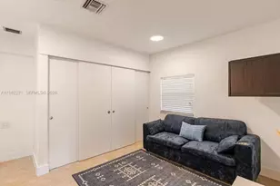 636 Hibiscus Dr, Hallandale Beach, FL 33009 - Photo 46