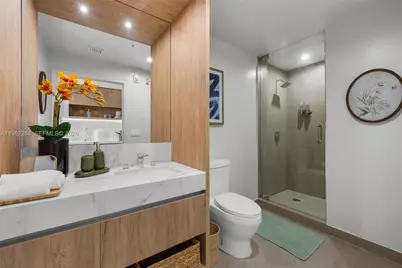 11 NE 6th St #1615, Miami, FL 33132 - Photo 10