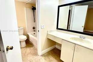 3690 N 56th Ave, Hollywood, FL 33021 - Photo 32