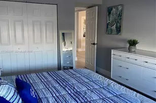 400 Kings Point Dr, Sunny Isles Beach, FL 33160 - Photo 6