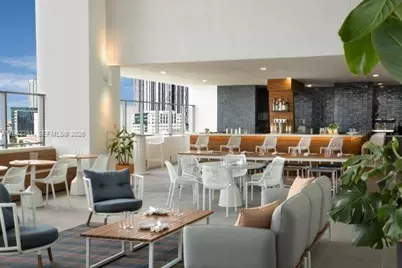 227 NE 2nd St #2601, Miami, FL 33132 - Photo 2