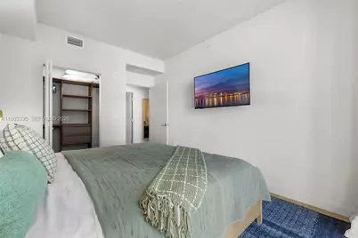 11 NE 6th St #1611, Miami, FL 33132 - Photo 14