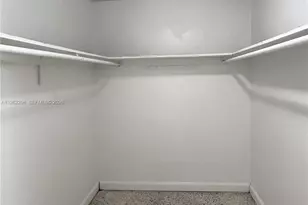 699 NE 86th St, Miami, FL 33138 - Photo 10