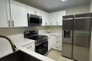 210 SW 11th St, Miami, FL 33130 - Photo 8