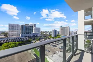 11 NE 6th St, Miami, FL 33132 - Photo 14