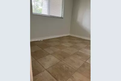 9235 Lagoon Pl #111, Davie, FL 33324 - Photo 4