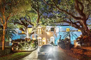 9076 SW 59th Ct, Pinecrest, FL 33156 - Photo 12