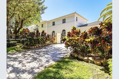 9076 SW 59th Ct, Pinecrest, FL 33156 - Photo 6