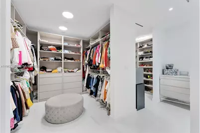 300 N Biscayne Boulevard Way #4104C, Miami, FL 33131 - Photo 20