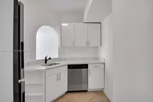 747 Michigan Ave, Miami Beach, FL 33139 - Photo 8