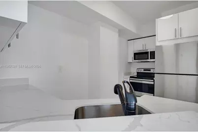747 Michigan Ave #204, Miami Beach, FL 33139 - Photo 10