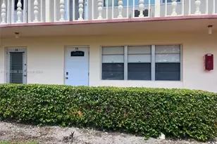 35 Camden, West Palm Beach, FL 33417 - Photo 1