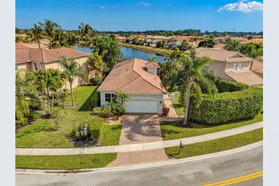 240 E Isle Verde Way, Palm Beach Gardens, FL 33418 - Photo 1
