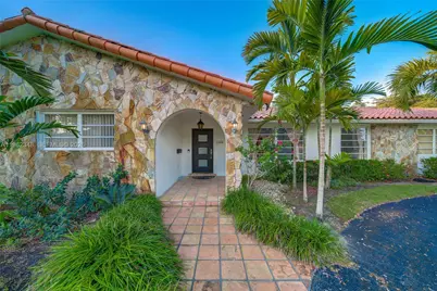 7460 SW 109th Ter, Pinecrest, FL 33156 - Photo 2