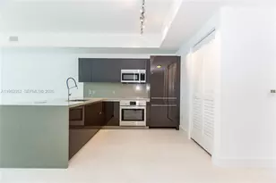 1080 Brickell Ave, Miami, FL 33131 - Photo 6