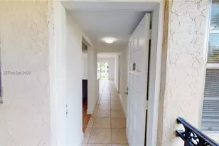 453 SW 2nd St, Miami, FL 33130 - Photo 22