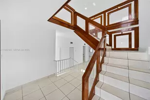 1285 W 42nd Pl, Hialeah, FL 33012 - Photo 6