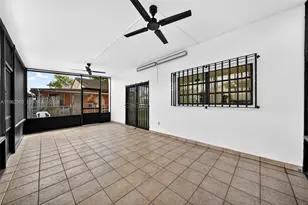 1285 W 42nd Pl, Hialeah, FL 33012 - Photo 42