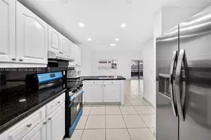 1285 W 42nd Pl, Hialeah, FL 33012 - Photo 22