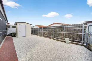 1285 W 42nd Pl, Hialeah, FL 33012 - Photo 48