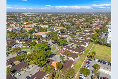 6012 NW 172nd Terr Cir, Hialeah, FL 33015 - Photo 16