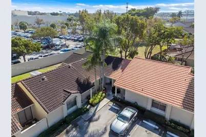 6012 NW 172nd Terr Cir, Hialeah, FL 33015 - Photo 10