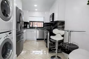 6012 NW 172nd Terr Circle, Hialeah, FL 33015 - Photo 1