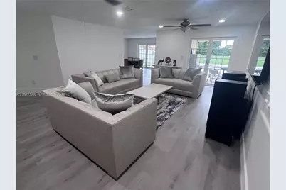 7415 Coldstream Dr, Hialeah, FL 33015 - Photo 12