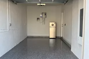 2810 SE 24th Ave, Homestead, FL 33035 - Photo 2