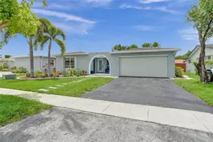 9774 NW 19th Pl, Sunrise, FL 33322 - Photo 2