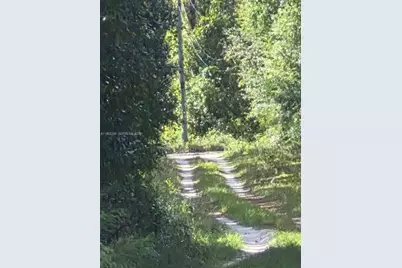 2390 NW 65th Ave, Other City - In The State Of Florida, FL 32619 - Photo 2