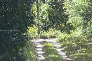 2390 NW 65th Ave, Other City - In The State Of Florida, FL 32619 - Photo 2