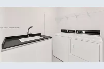 300 Biscayne Boulevard Way #4104C, Miami, FL 33131 - Photo 24