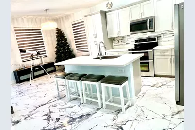 5016 NW 48th Ln, Tamarac, FL 33319 - Photo 6