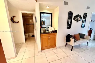351 Club Cir, Boca Raton, FL 33487 - Photo 14