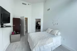 1900 N Bayshore Dr, Miami, FL 33132 - Photo 16