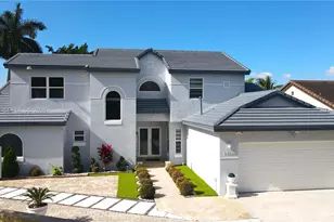 19230 NW 87th Pl, Hialeah, FL 33018 - Photo 2