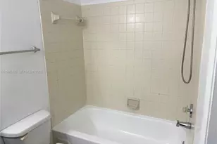 2445 SW 18th Terrace, Fort Lauderdale, FL 33315 - Photo 20