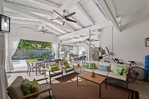 16140 Aberdeen Way, Miami Lakes, FL 33014 - Photo 46