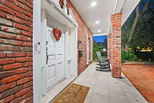 16140 Aberdeen Way, Miami Lakes, FL 33014 - Photo 4