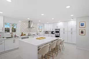 16140 Aberdeen Way, Miami Lakes, FL 33014 - Photo 18