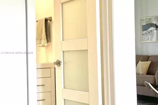 9423 S Hollybrook Lake Dr, Pembroke Pines, FL 33025 - Photo 8