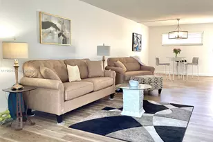 9423 S Hollybrook Lake Dr, Pembroke Pines, FL 33025 - Photo 26