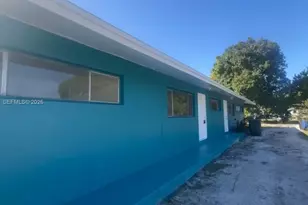 907 N 20th St, Fort Pierce, FL 34950 - Photo 1