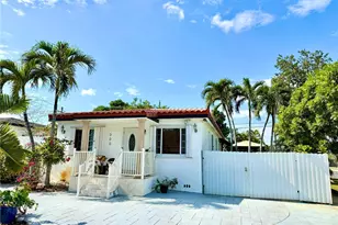 300 SW 71st Ave, Miami, FL 33144 - Photo 2