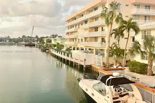 8530 Byron Ave, Miami Beach, FL 33141 - Photo 36