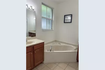 1048 NE 30th Ave #1048, Homestead, FL 33033 - Photo 16