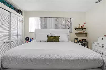 4630 SW 97th Ave, Miami, FL 33165 - Photo 10